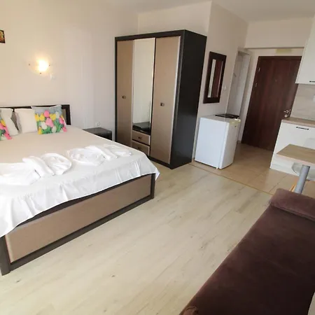 Cosy With Pool And Sea View In Ivet * Sveti Vlas