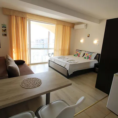 Apartament Cosy With Pool And Sea View In Ivet